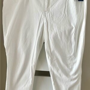 crown & ivy Women's White High-Rise, Skinny, Cropped Pants